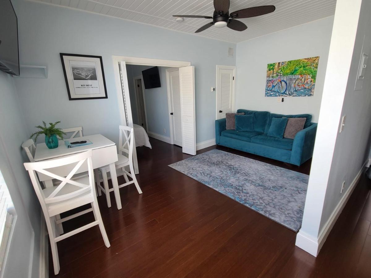 Duval Street Suite W Parking And Pool Кей Уест Екстериор снимка