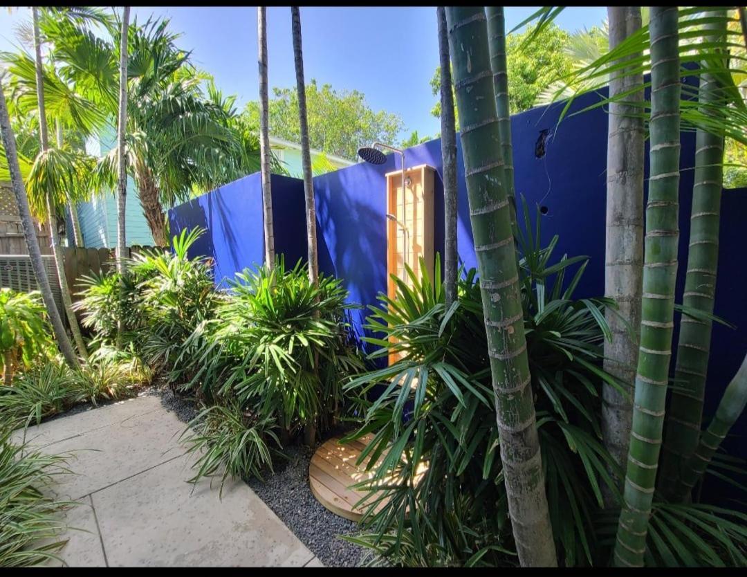 Duval Street Suite W Parking And Pool Кей Уест Екстериор снимка